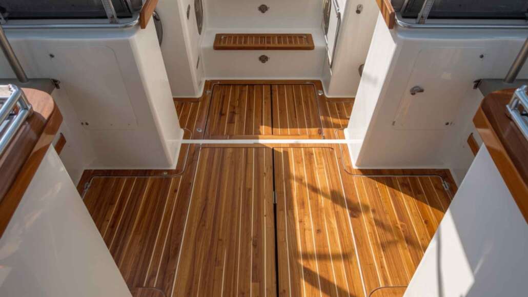 Signs It’s Time to Replace Your Old Boat Flooring 
